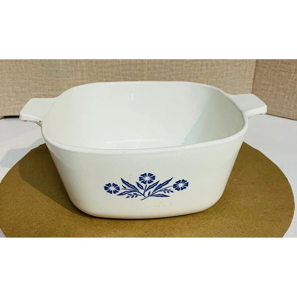 Corning Ware Casserole Dish  1.75qt White Excellent Blue Cornflower P-1 3/4-B